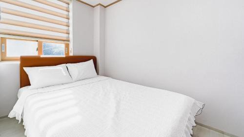 Sokcho House | Goseong Leumeleu63 Pension