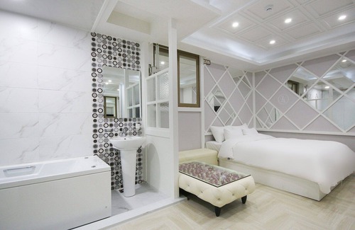 Pokkol Hotel | Goseong Zaza