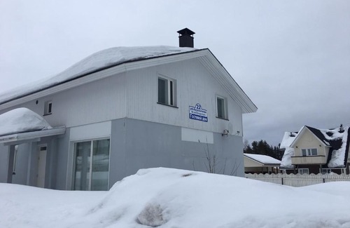 Kostomuksha House | Gostevoy Dom na Brusnichnoy 22