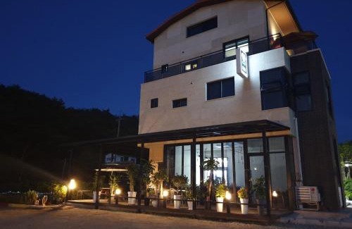Goseong-gun House | Gosung Shine House