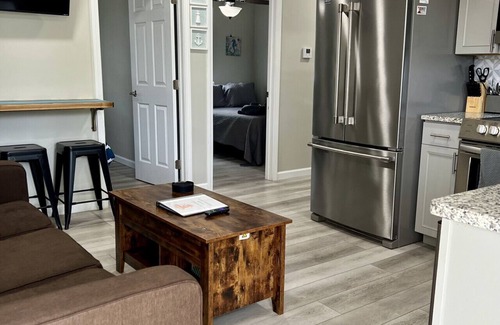 Geneva-on-the-Lake Apartment | GOTL Strip Suite #1- Sunset Vacation Rentals
