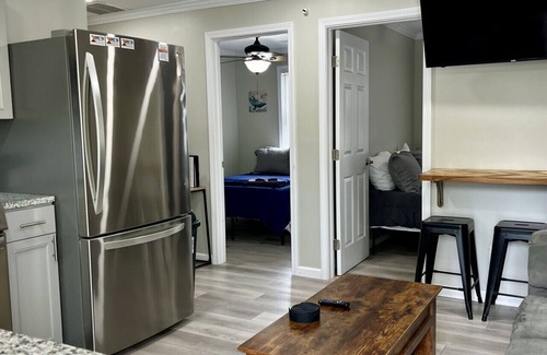Geneva-on-the-Lake Apartment | GOTL Strip Suite #2- Sunset Vacation Rentals