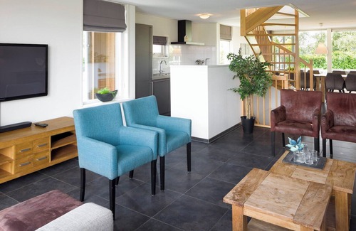 Burgum Villa | Goudplevier Bubbelbad 10+2