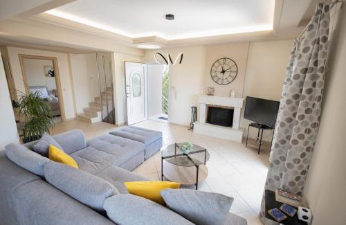 Gournai House | Gournes Mare Luxury Villa with private pool