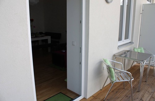 Landstrasse Apartment | GoVienna Modern Apartment