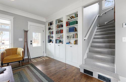 Black Wolf House | Goyke, Your front-row seat to lakefront serenity
