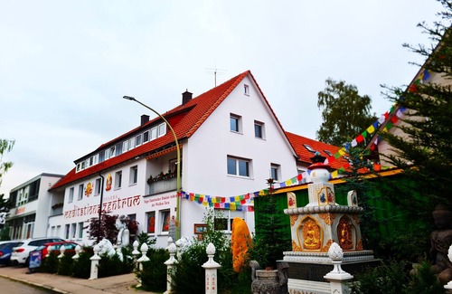 Kaufbeuren Hotel | Grüne Tara Zimmer im Tantrischen Kloster