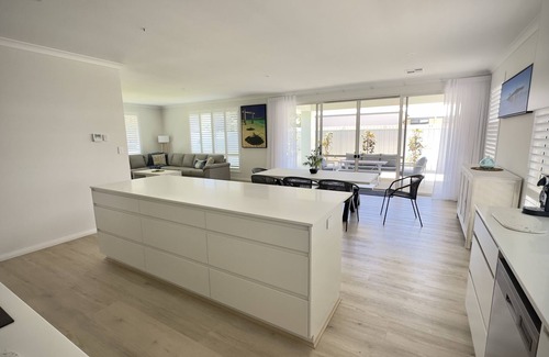 City Of Busselton House | GRACE - Timeless Style in Central Location