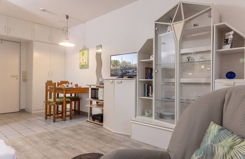 Harlesiel Apartment | Graceful and latter day: This cute furnished ground floor suite of approximately