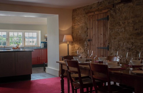 Swindon House | Grade II Listed 16th-Century Barn Near Cotswolds & Oxford