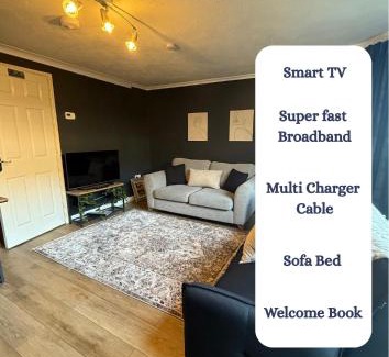 Worcester Apartment | GRADUATION - Worcester City - FREE Parking, WI-FI, Toiletries - TV in rooms with Prime - Stocked kitchen - Entire Apart - Self Check-In - Outside Space
