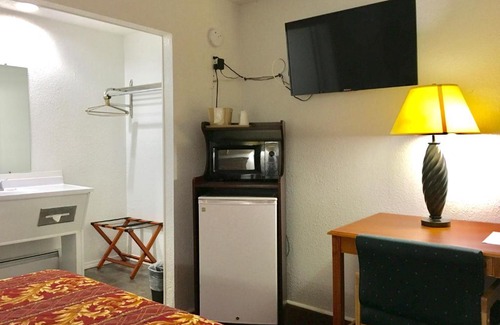 Kalkaska Hotel | Granada Inn Motel - Kalkaska