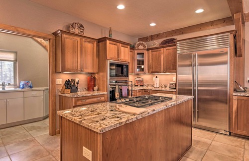 Angel Fire House | Grand Angel Fire Retreat w/Hot Tub & Fire Pit!