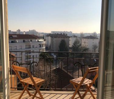 Cusset Apartment | Grand appartement 80m² - Suite parentale