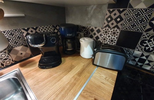 Centre Ville Rive Gauche Apartment | Grand F2 Center Ville - 2/4 pers, TV, Dishwasher/Linen