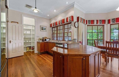Balmoral Ridge House | Grand Hinterland Queenslander - for groups, Maleny