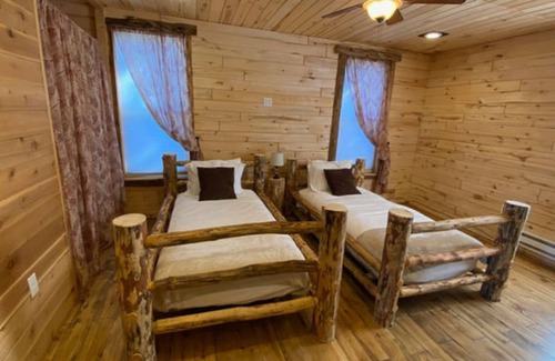 Cedaredge Cabin | Grand Mesa Hideaway – Cedaredge Lodge’s "Crown Jewel"