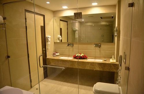 Jammu Hotel | Grand Plaza Lords Inn Jammu