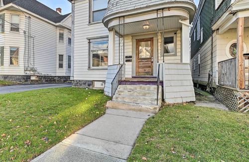 Schenectady Apartment | Grand Schenectady Apt w/ Home Theater System!
