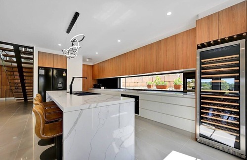 Calare House | Grand Stirling - Elite Escape, Unparalleled Luxury