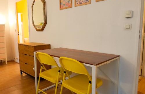 Sartrouville Apartment | Grand T1 proche RER A, Vrai lit, Cuisine séparée