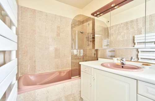 Mandelieu-La-Napoule Apartment | Grand T3 résidence de standing - piscine & tennis