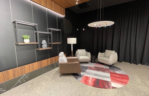 Laval Hotel | Grand Times Hotel Laval - Centropolis
