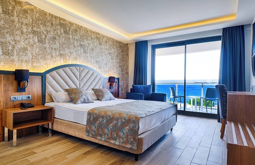 Tosmur Belediyesi Resort | Grand Uysal Beach&Spa Hotel - All inclusive