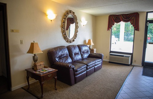 Helenwood Hotel | Grand Vista Hotel