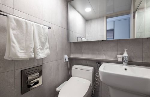 Yeongjong-dong Hotel | Grandbleu Hotel & Residence