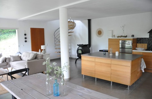 Vagnas House | Grande Maison Avec Piscine au Cœur des Gorges de L'ardèche