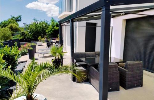 Moyrazes Villa | Grande villa moderne