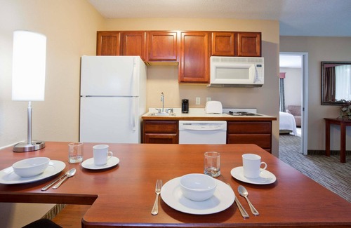 Ames Hotel | GrandStay Hotel & Suites