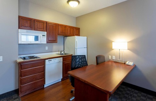 Ames Hotel | GrandStay Hotel & Suites