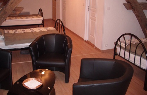 Anjeux Bed & Breakfast | Grange D'anjeux Bed & Breakfast