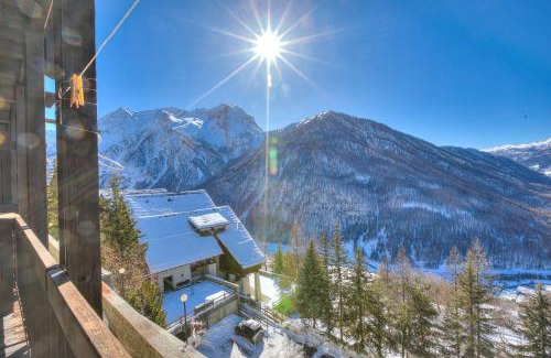 Grangesises Apartment | Grange Romantic Retreat Mountain View - Happy Rentals