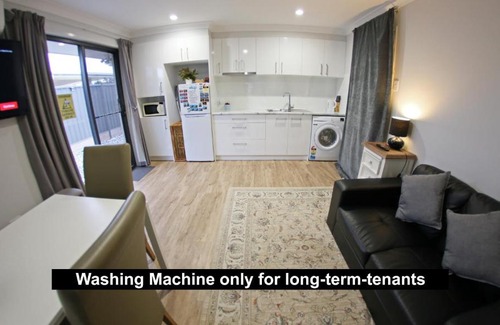 Stanthorpe Bed & Breakfast | Granny Flat next to golf course