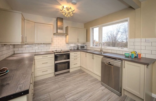 Eastbourne Seafront House | Granville Heights - welcoming 3-bed family home