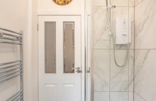 Tollcross Apartment | Grassmarket Jewel