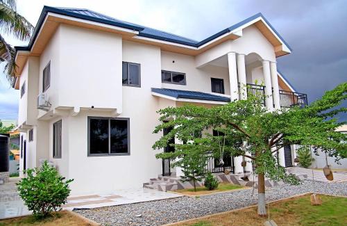 Accra House | Gratitude Lodge