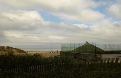 Oostduinkerke-Bad Apartment | Gray d'Albion 001