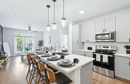 Downtown Fort Worth Condo | Grayson 13012 Luxury Living DT Fort Worth 2B2B