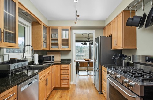 Oak Grove House | Great Deals on Summer Stays!