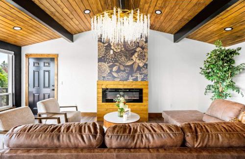 Great Falls House | Great Falls Premier Retreat by Wrecked & Refined Stunning Views Hot Tub Family Fun