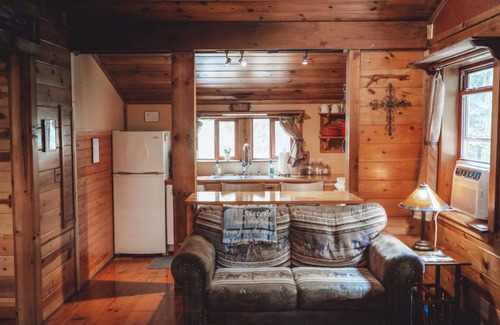 Rockbridge House | Great Frontier Cabin at American Heartland Cabins