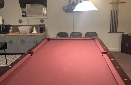 Franklin Estates Cottage | Great gameroom in the Country close to Texas A&M.