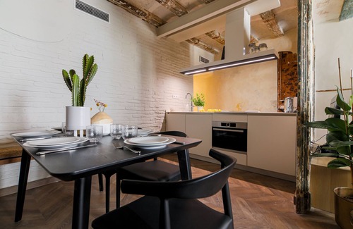El Raval Apartment | Great historic apartment next to Ramblas. Newly renovated. Daily cleaning!