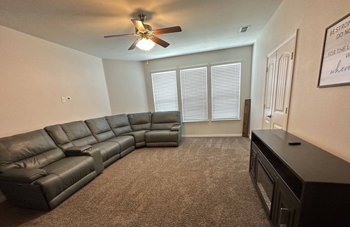 Keller House | Great Keller house close to DFW airport swimming pool hot tub and movie theatre