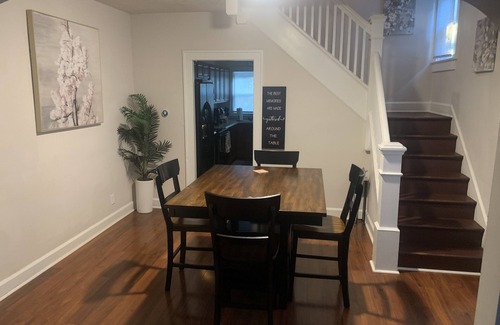 Indianapolis House | Great location for concerts sporting events in the Butler Tarkington area.