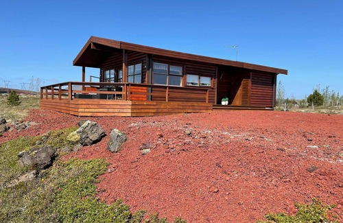 Selfoss Cottage | GREAT LOCATION IN GOLDEN CIRCLE - TOTAL PRIVACY - PRIVATE JACUZZI